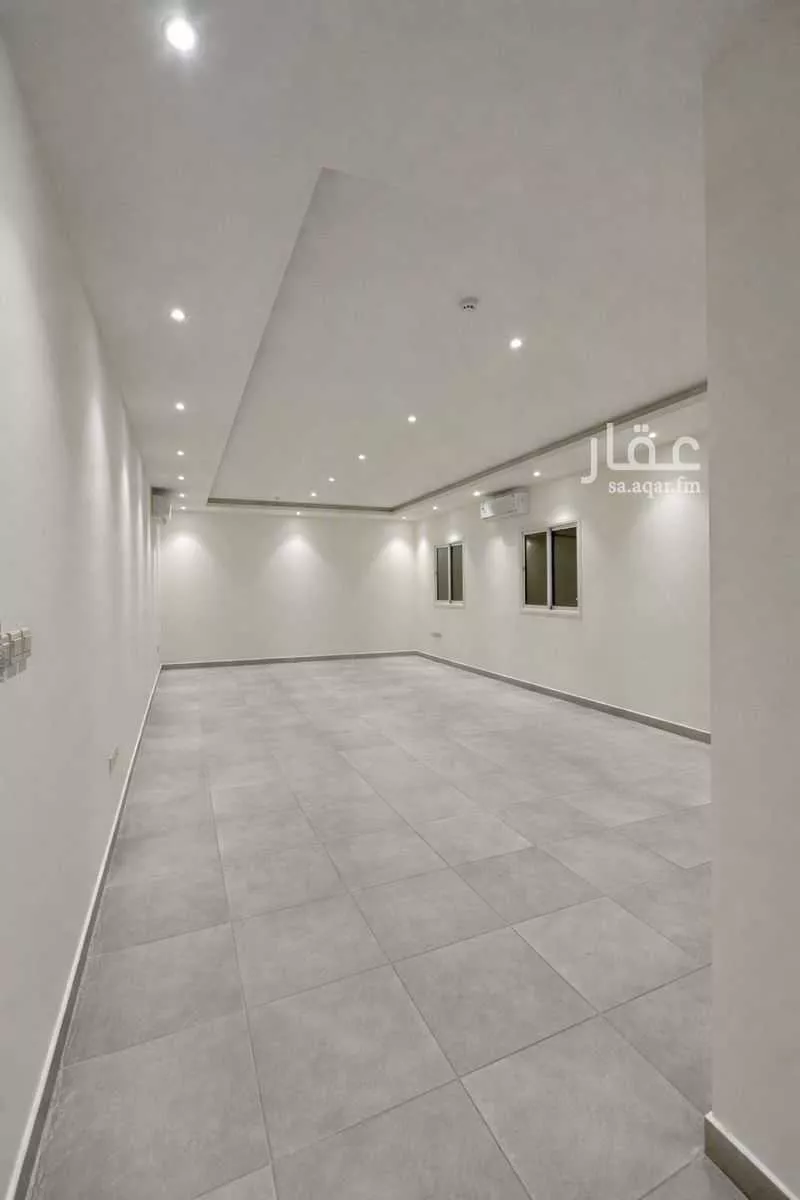 مكتب 806 م² في الربيع 2