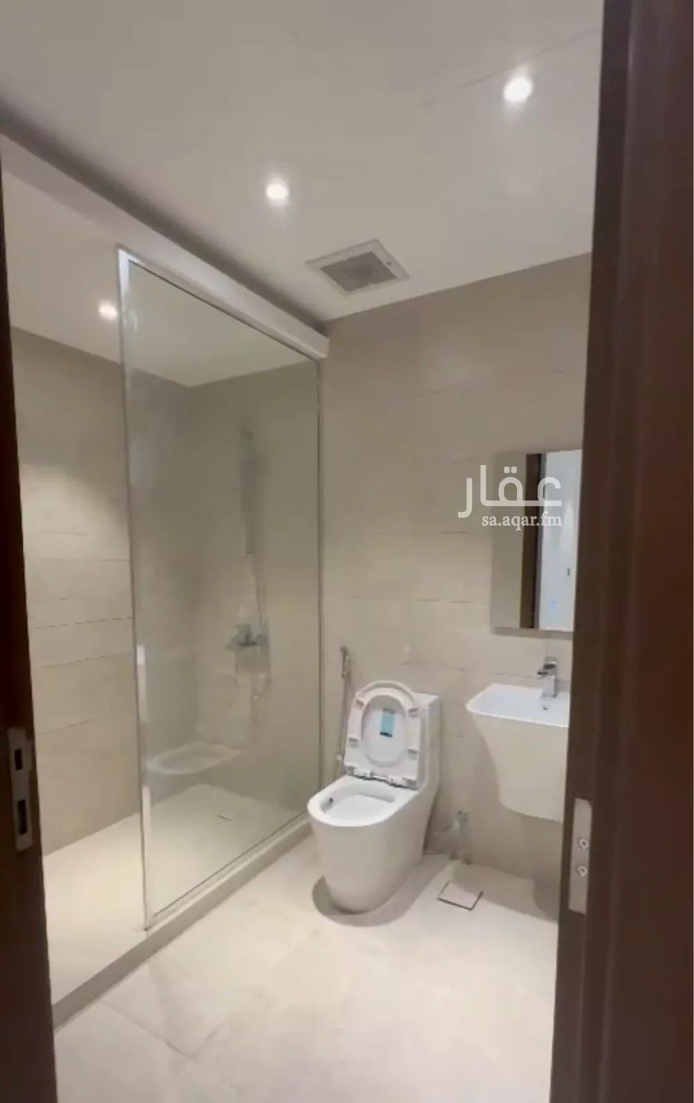 شقة 4 غرف في الحزم 5