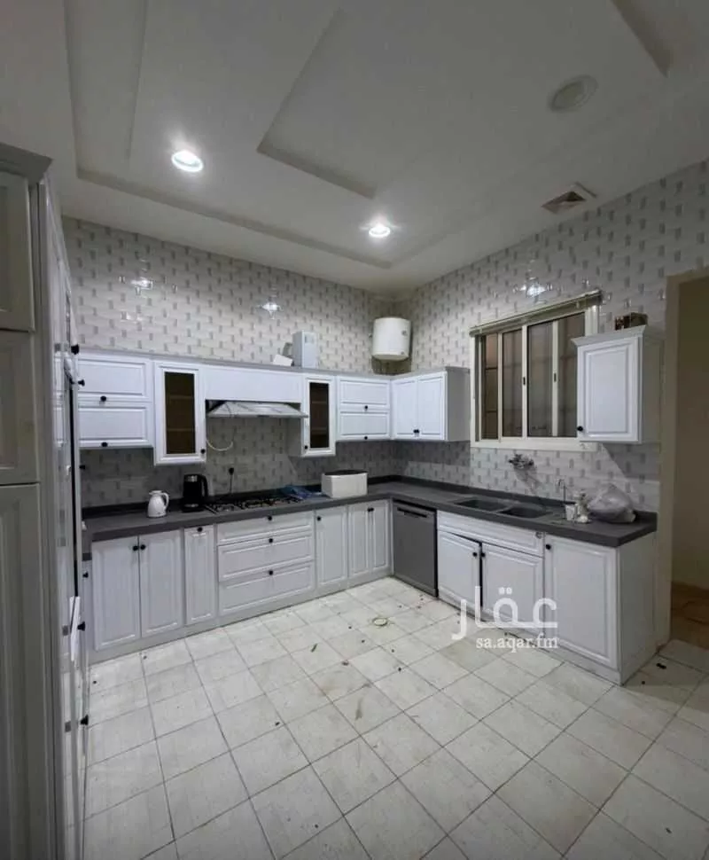 فيلا 8 غرف في ديراب 2