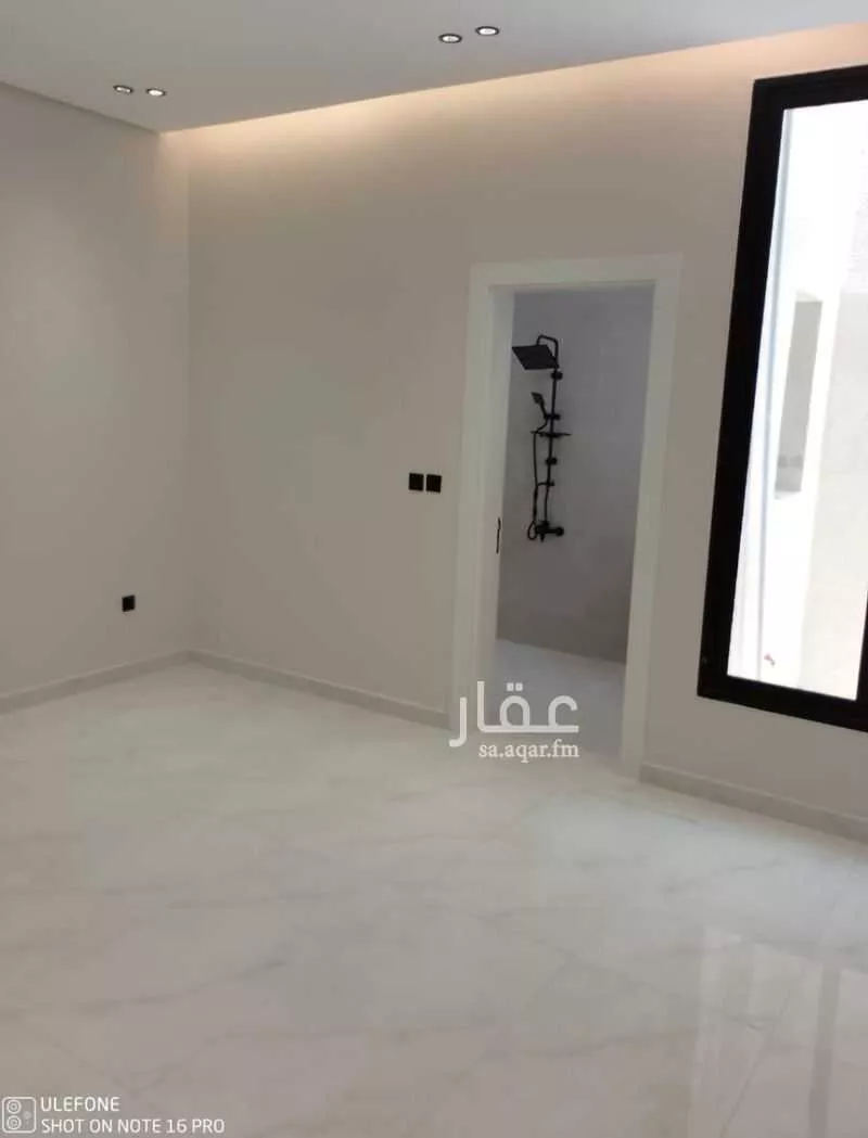 شقة 5 غرف في ضاحية الملك فهد 4