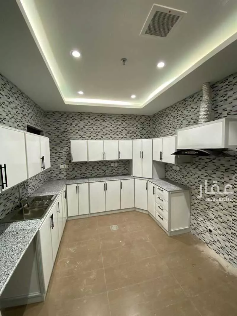 4 bedroom apartment in Al Hamra, Eastern Province 6
