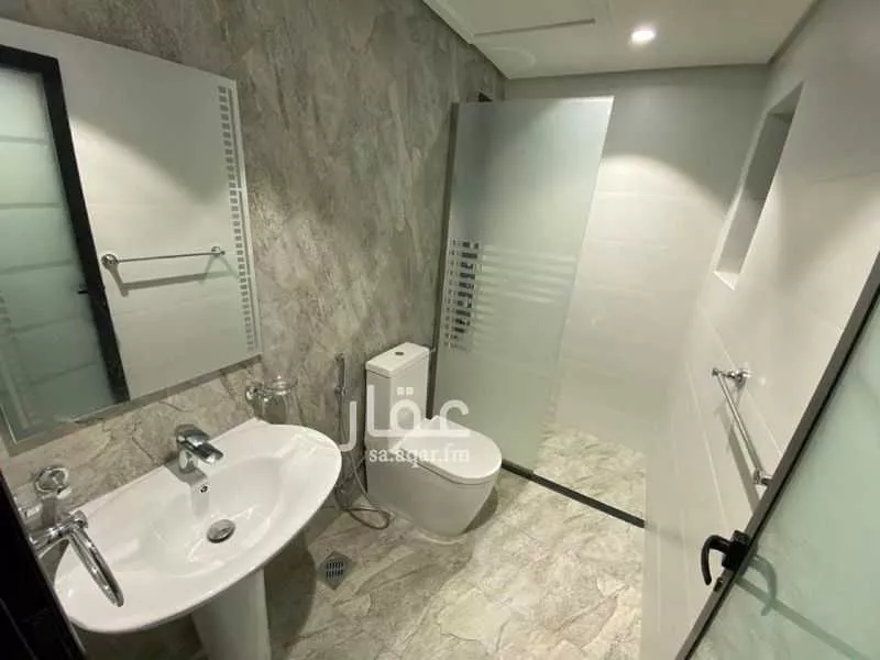 4 bedroom apartment in Al Hamra, Eastern Province 7