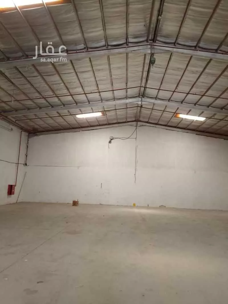 مستودع 750 م² في طيبة 2