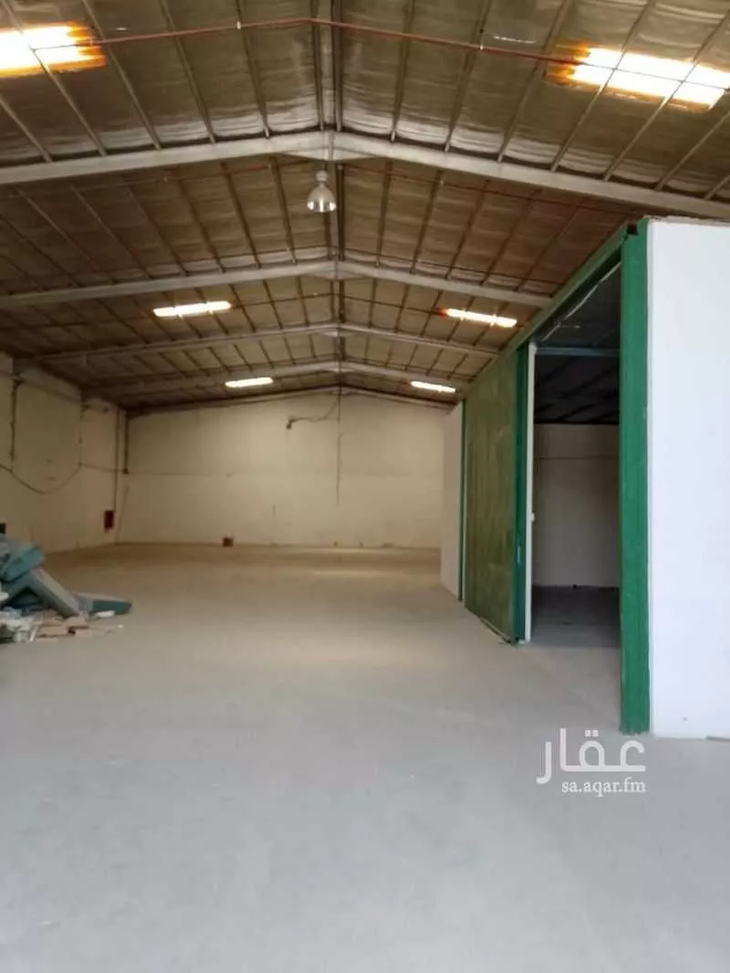 مستودع 750 م² في طيبة 4