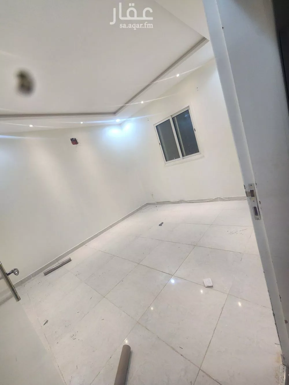 شقة 3 غرف في الرمال 4