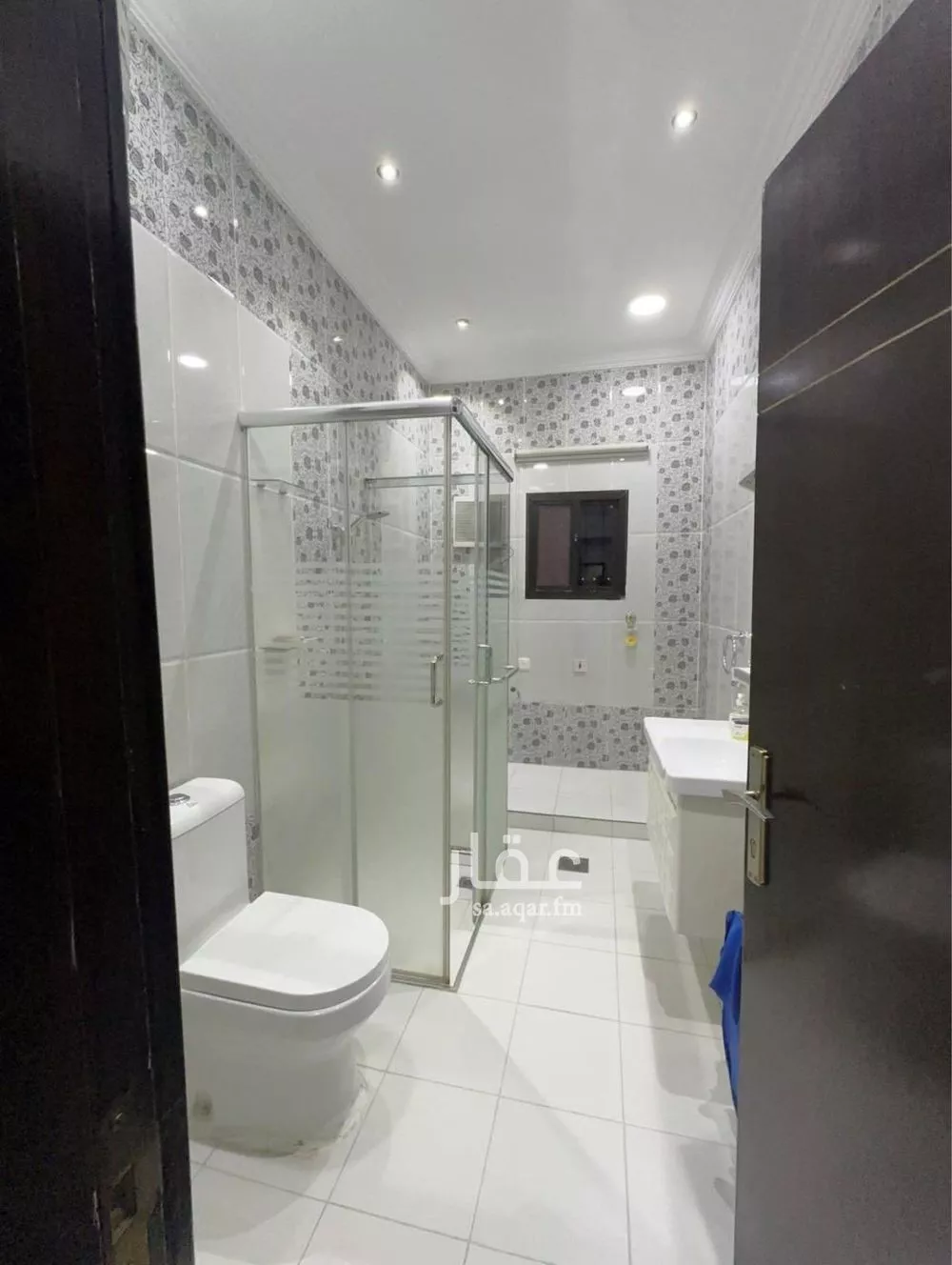 فيلا 5 غرف في النعيم 3