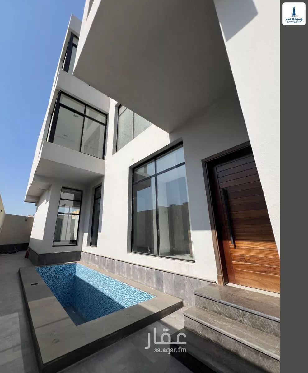 فيلا 5 غرف في الزمرد 1