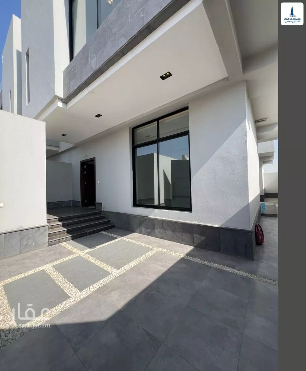 فيلا 5 غرف في الزمرد 3