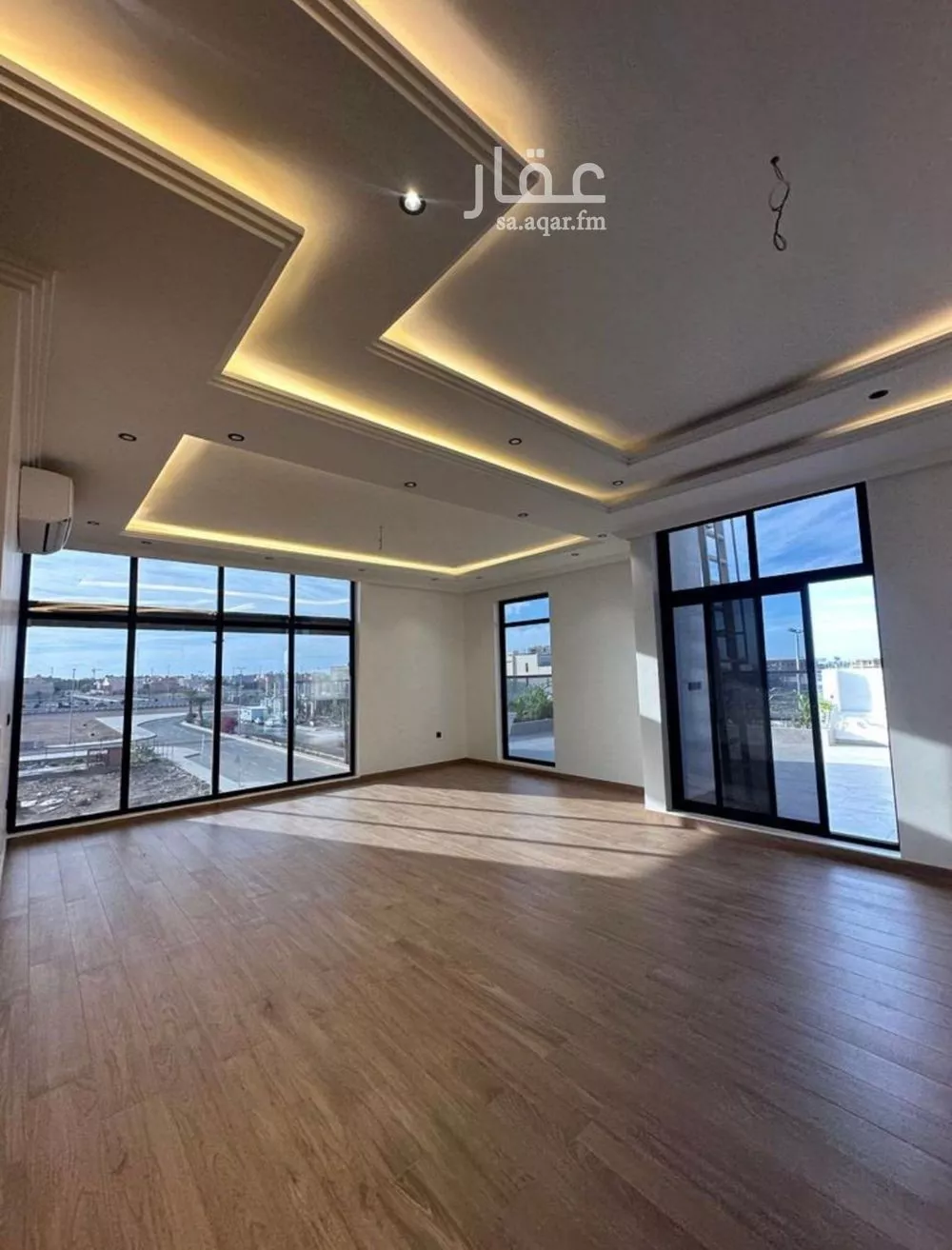 فيلا 6 غرف في البساتين 3