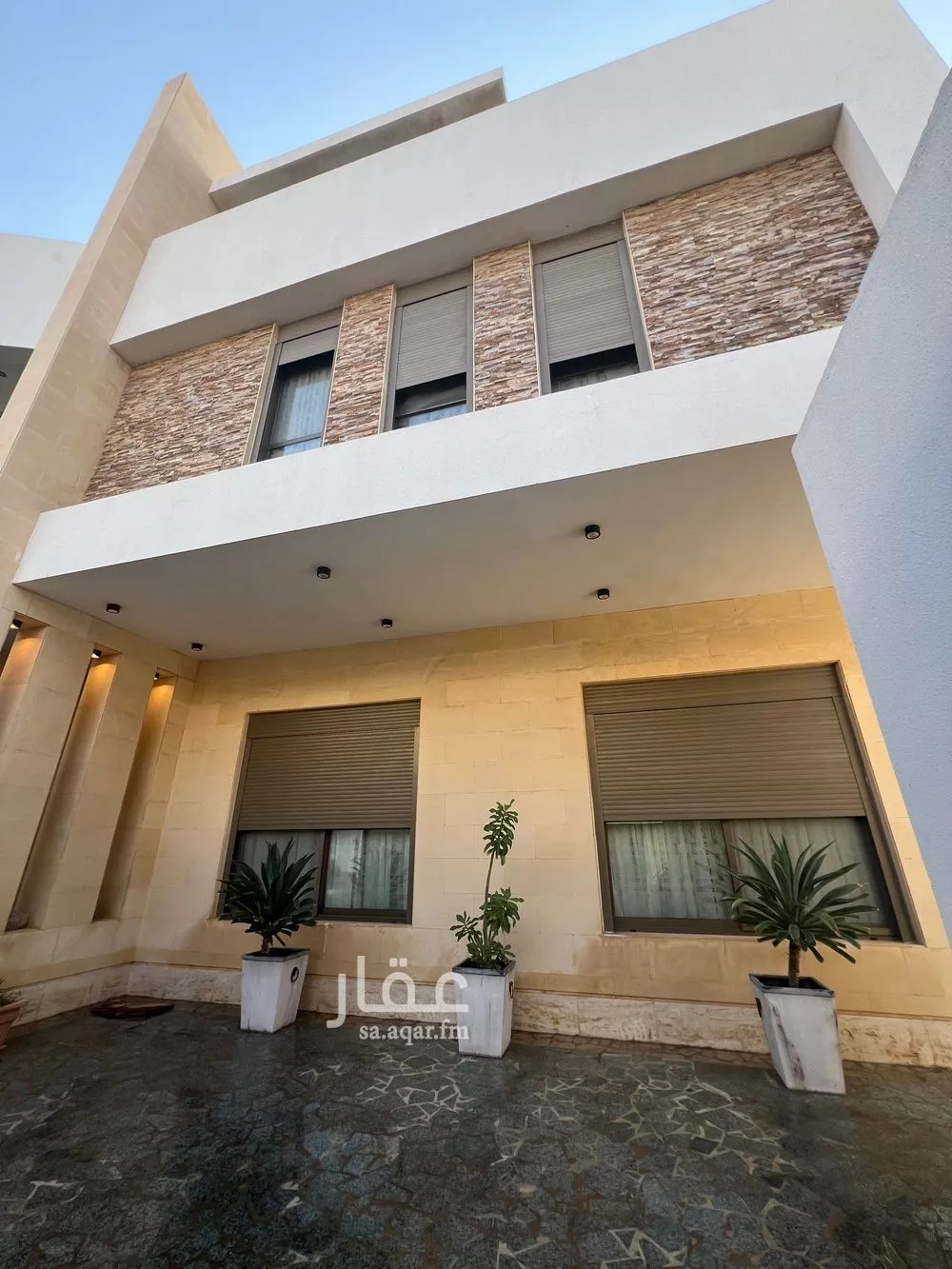 فيلا 5 غرف في الروضة 1