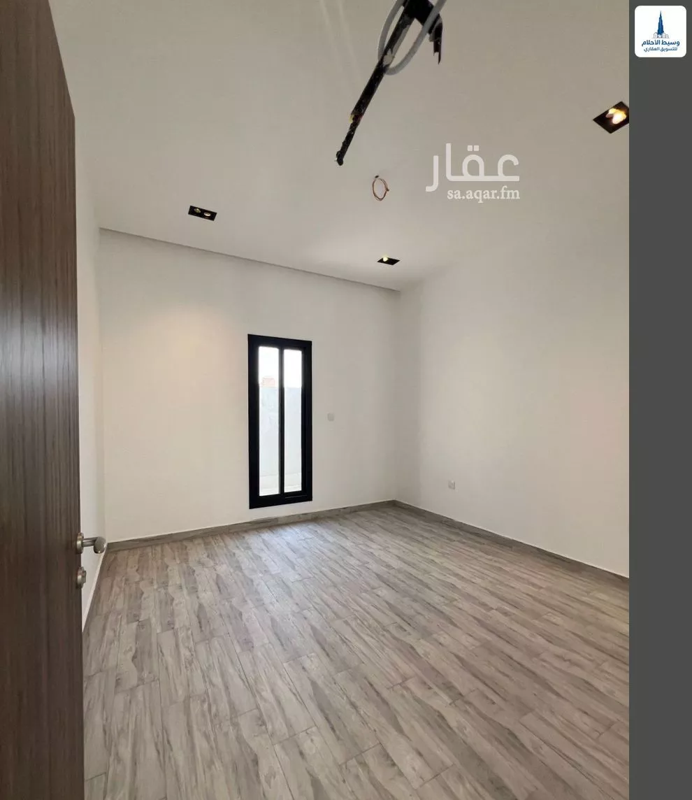 فيلا 5 غرف في الزمرد 4