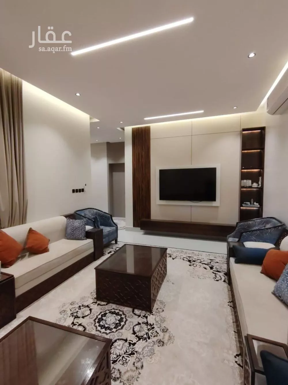 5 bedroom floor in Al Maizilah 5