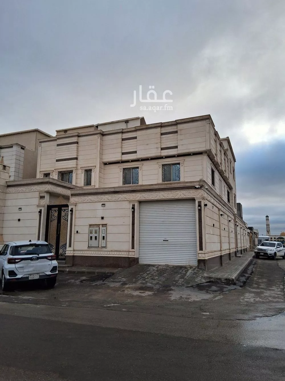 3 bedroom floor in Al Maizilah 1