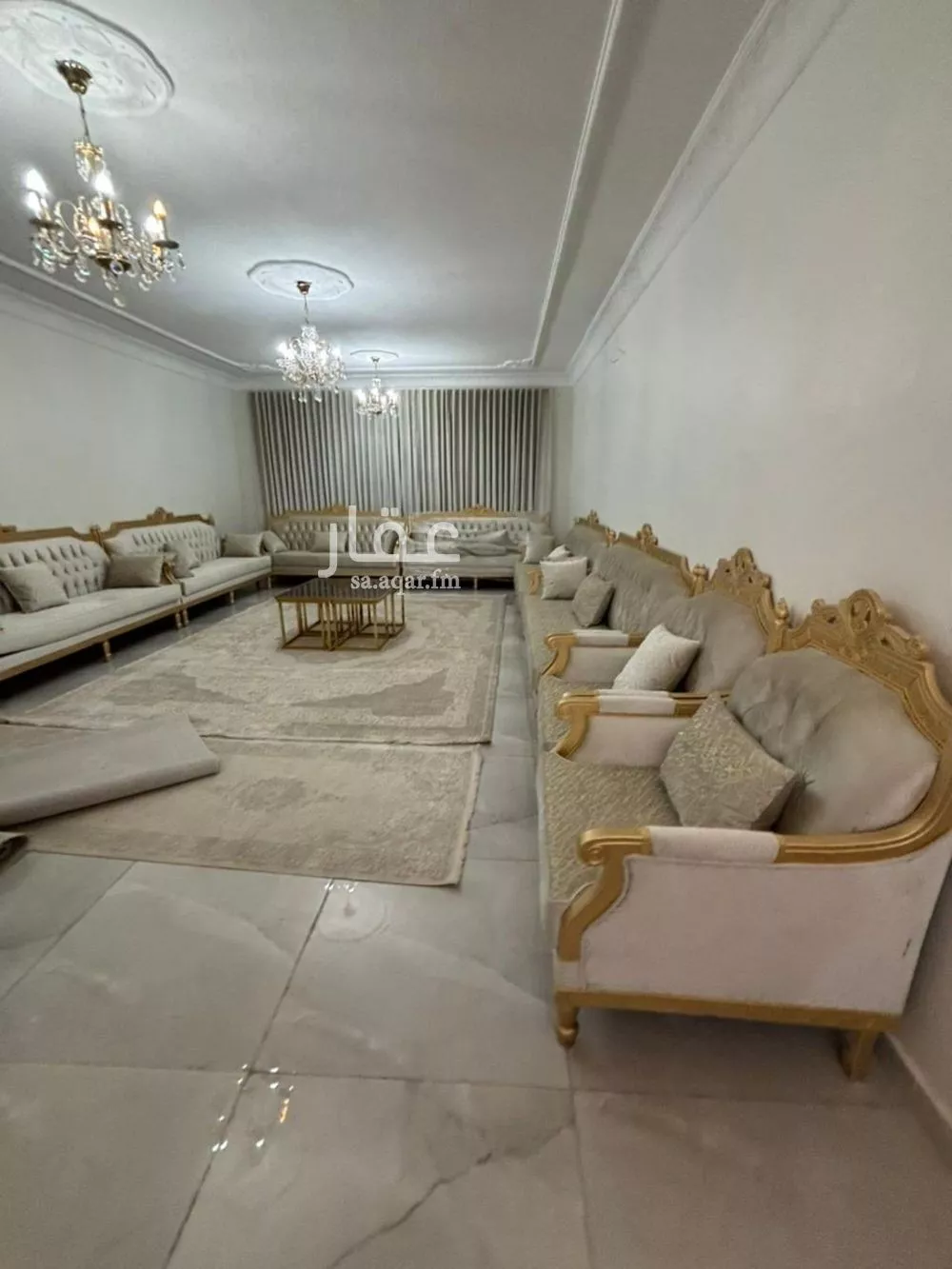 فيلا 5 غرف في الخليج 2