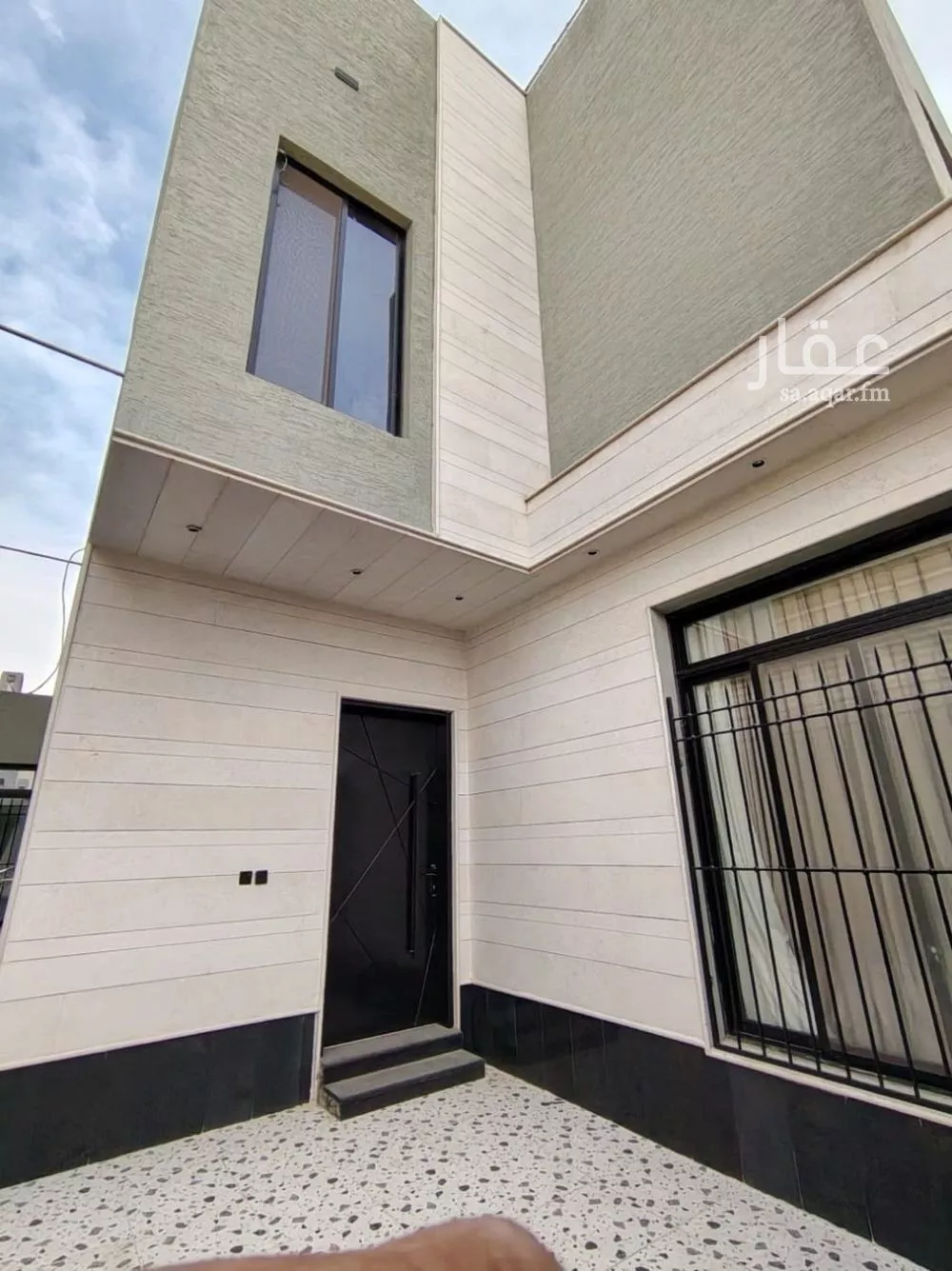 5 bedroom floor in Al Maizilah 3