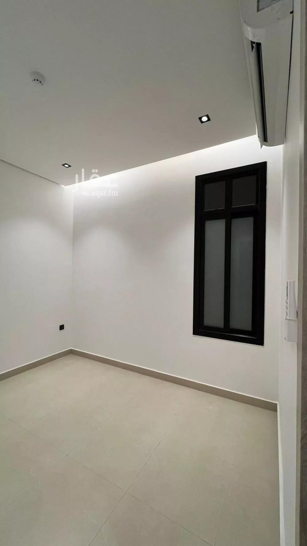 فيلا 5 غرف في العارض 4