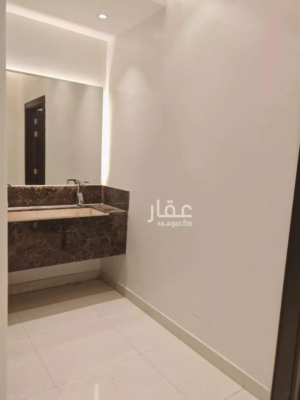 فيلا 5 غرف في النرجس 3