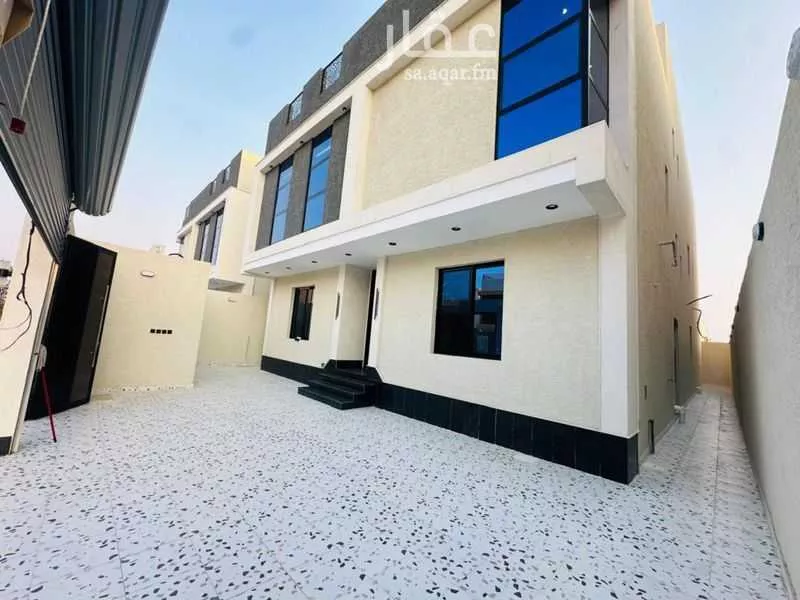 فيلا 16 غرف في الصالحية 4