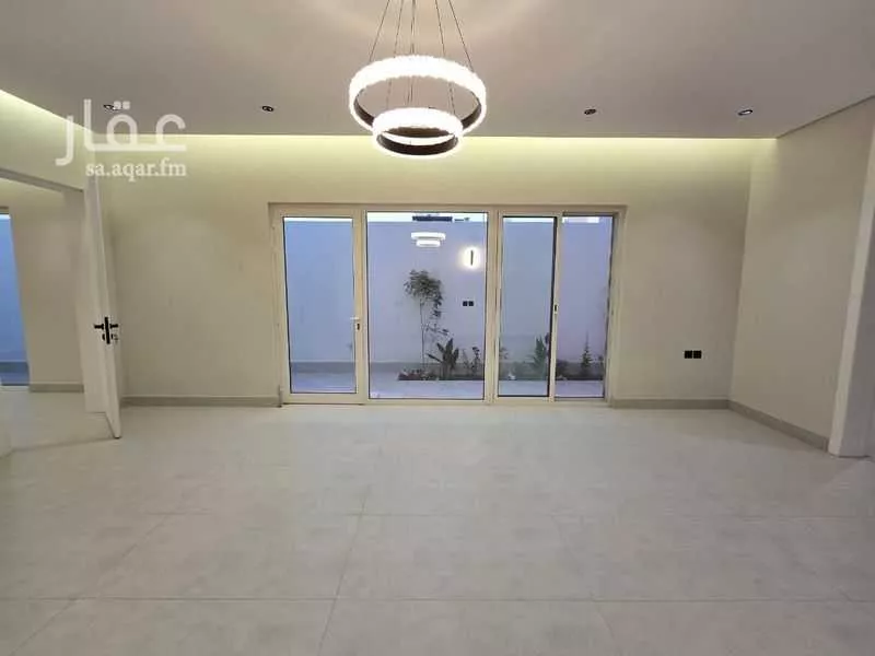 فيلا 10 غرف في العارض 4