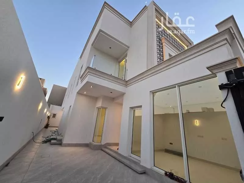 فيلا 10 غرف في العارض 3