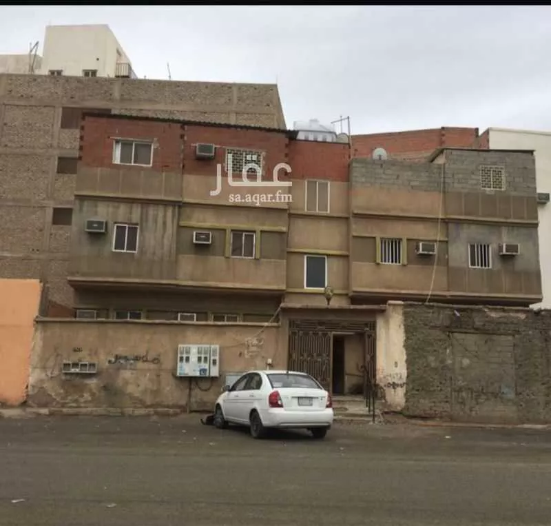 618 sqm building in Al Areedh