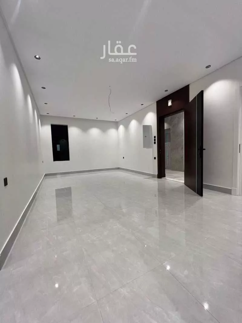 شقة 4 غرف في طيبة 4