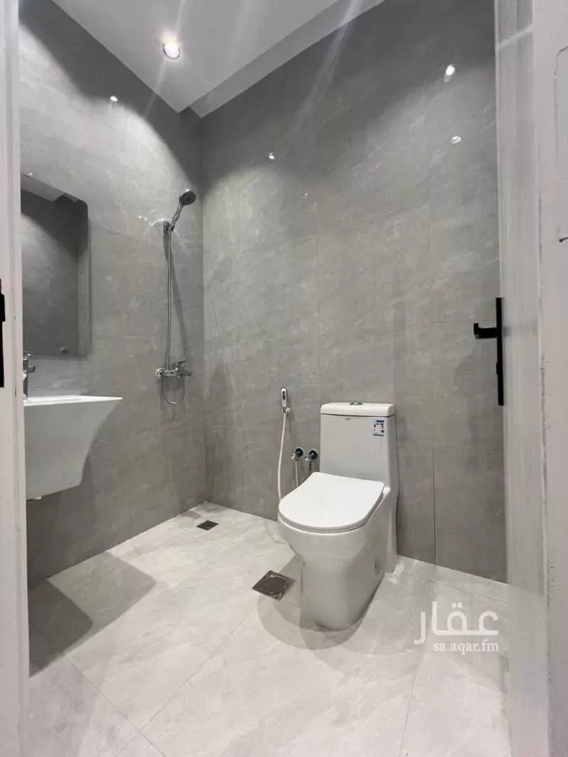 شقة 4 غرف في طيبة 5