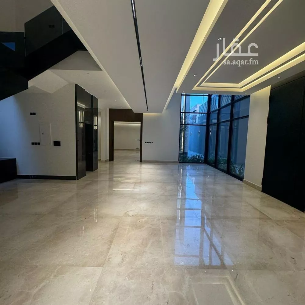 5 bedroom villa in Al Malqa 4