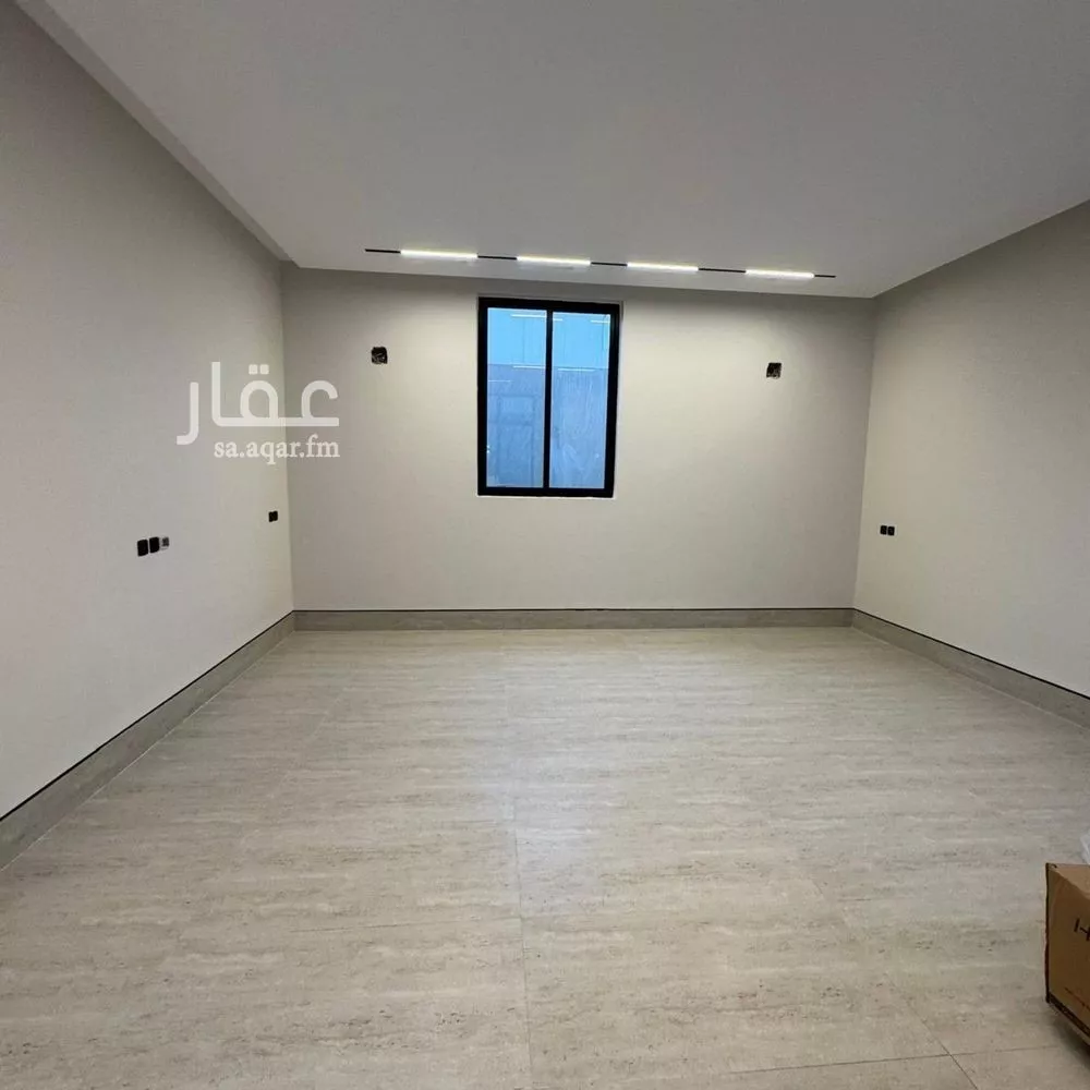 فيلا 4 غرف في العارض 2