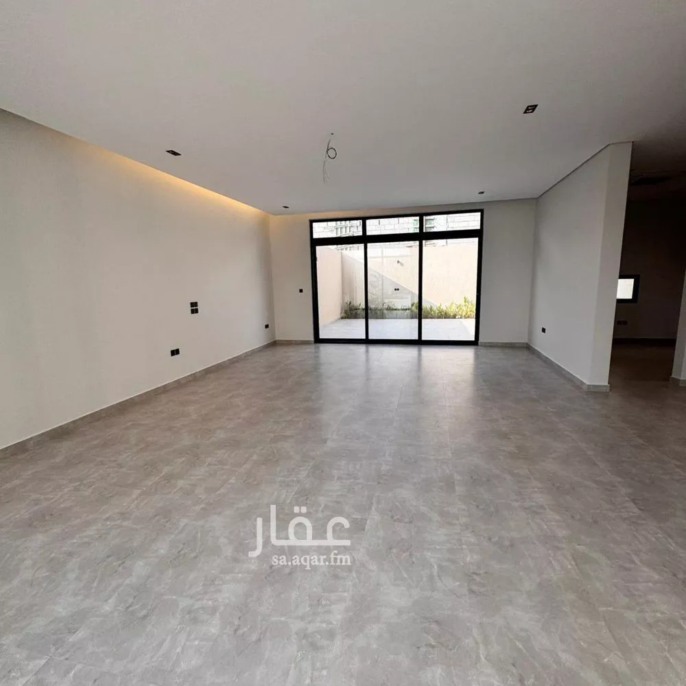 5 bedroom villa in Al Malqa 3