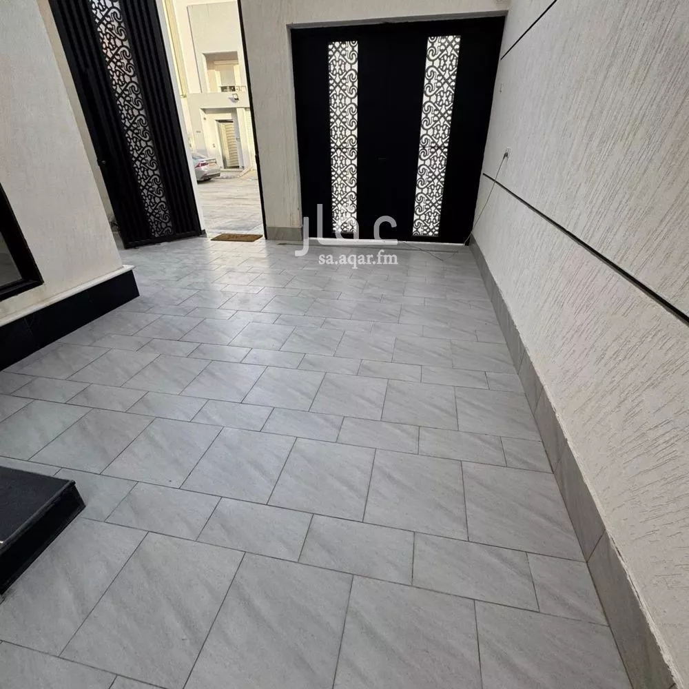 فيلا 5 غرف في العارض 2