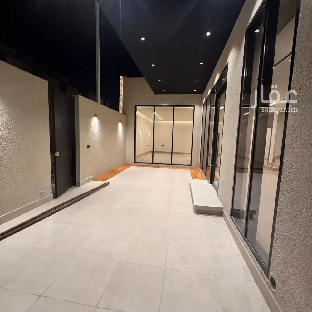 فيلا 5 غرف في النرجس 4