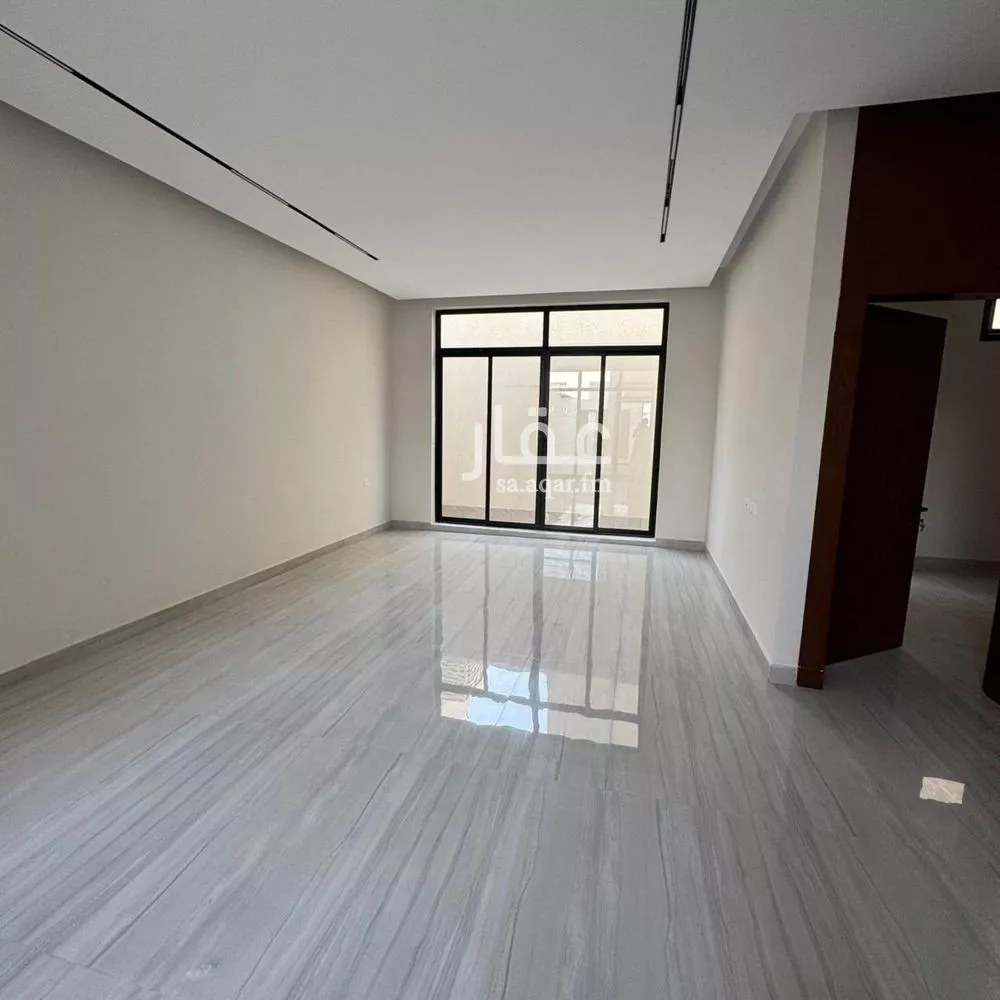 فيلا 5 غرف في العارض 3