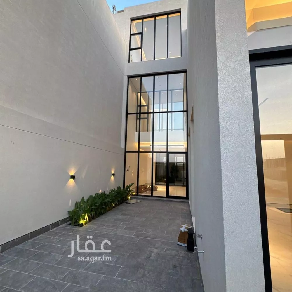 فيلا 5 غرف في النرجس 4