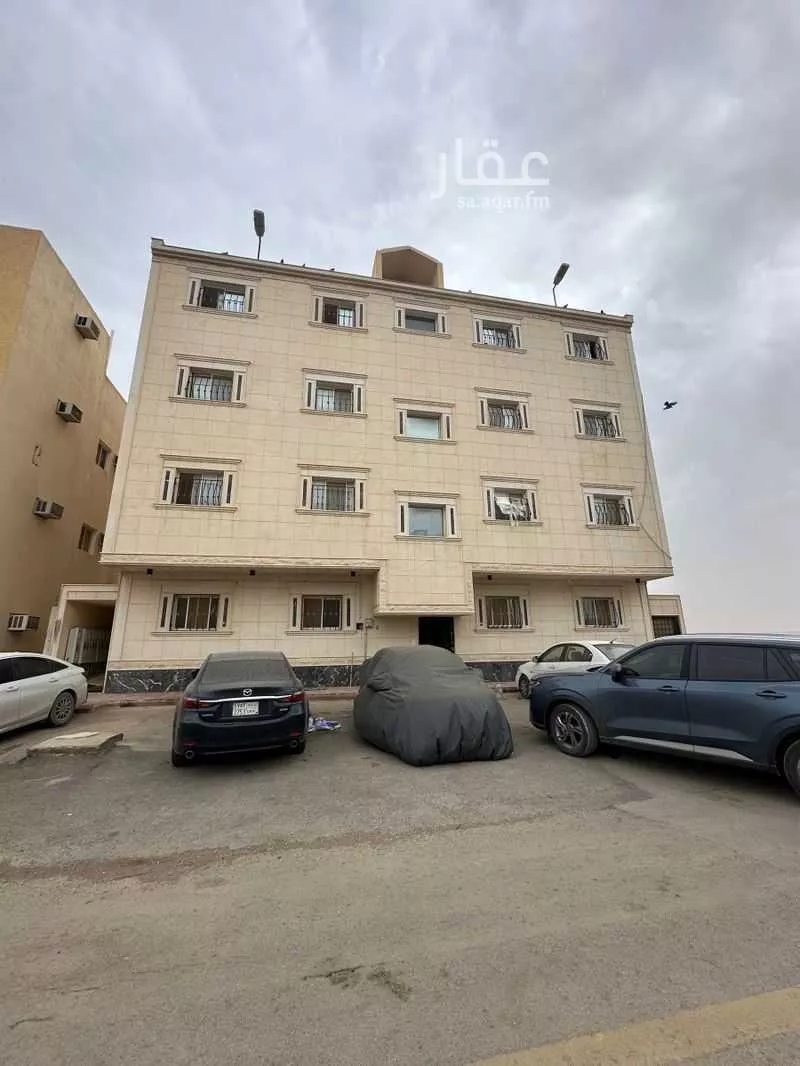 400 sqm building in Dhahrat Laban
