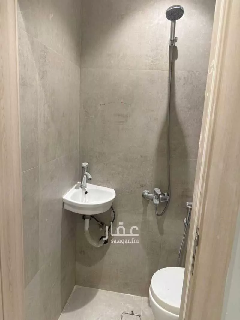 4 bedroom apartment in Al Qusur, Eastern Province 10