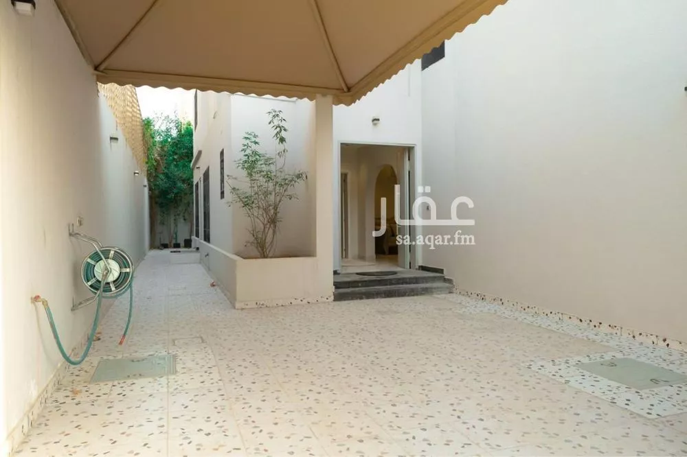 فيلا 9 غرف في النرجس 2