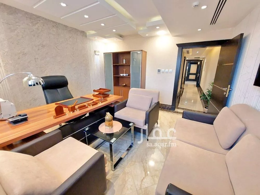 3 bedroom office in Al Muhammadiyah, Riyadh 14