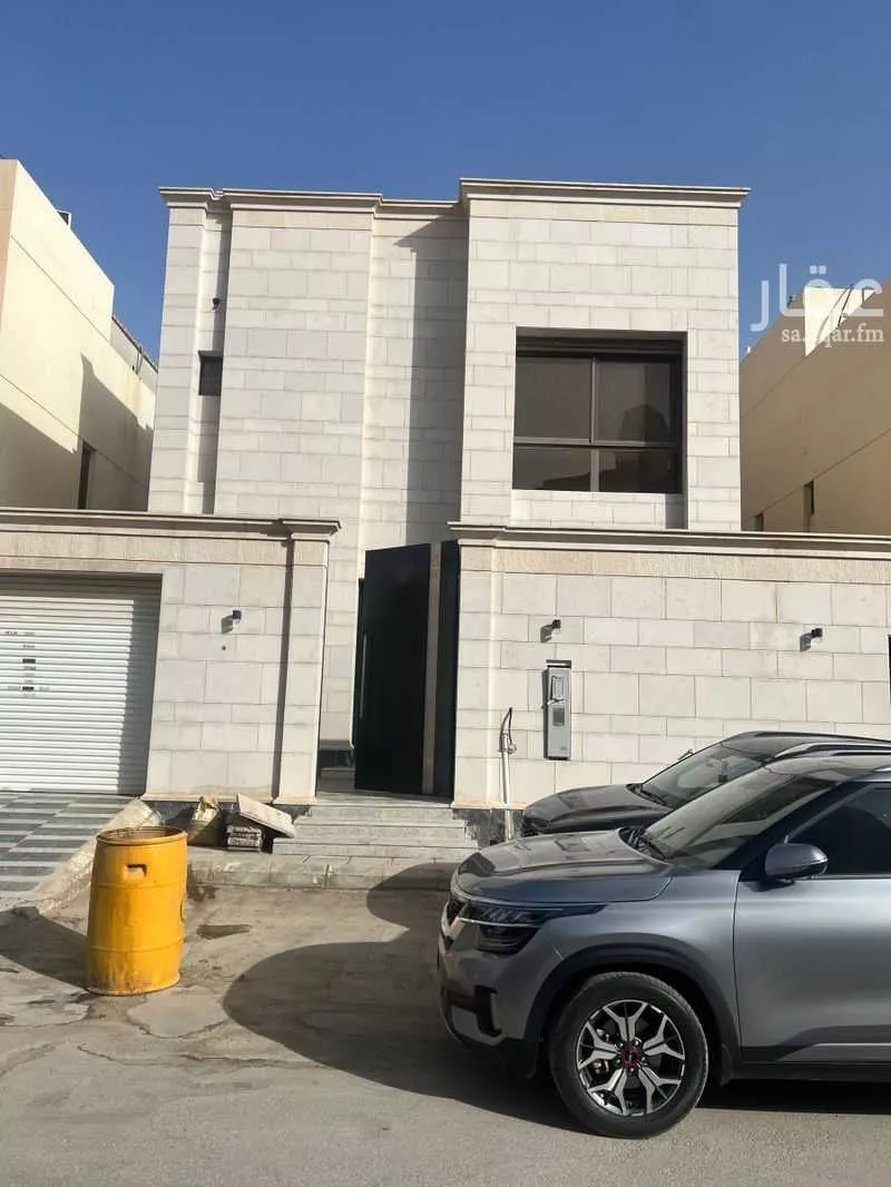 فيلا 4 غرف في العارض