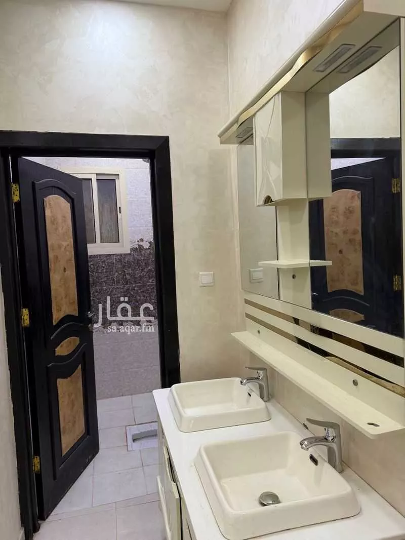 5 bedroom apartment in Dhahrat Laban 5