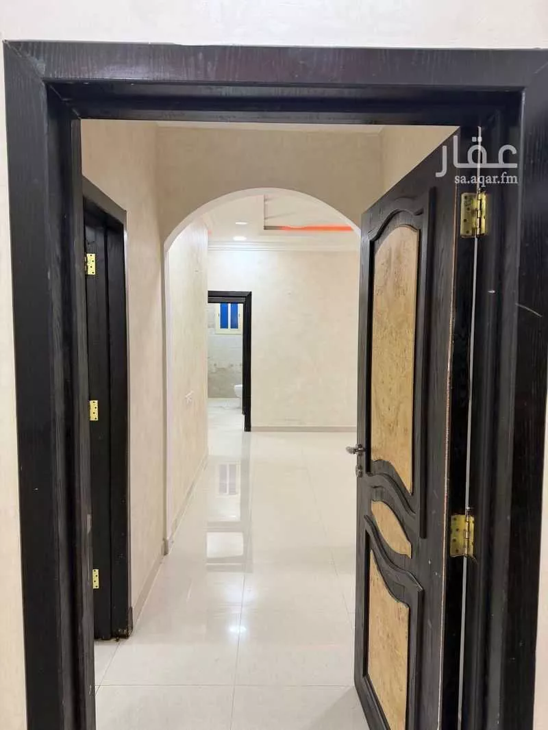 5 bedroom apartment in Dhahrat Laban 1