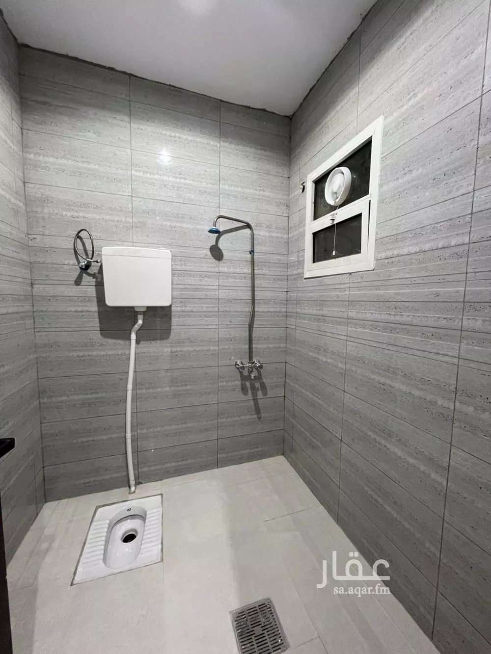 239 sqm building in Manfuhah Al Jadidah 5