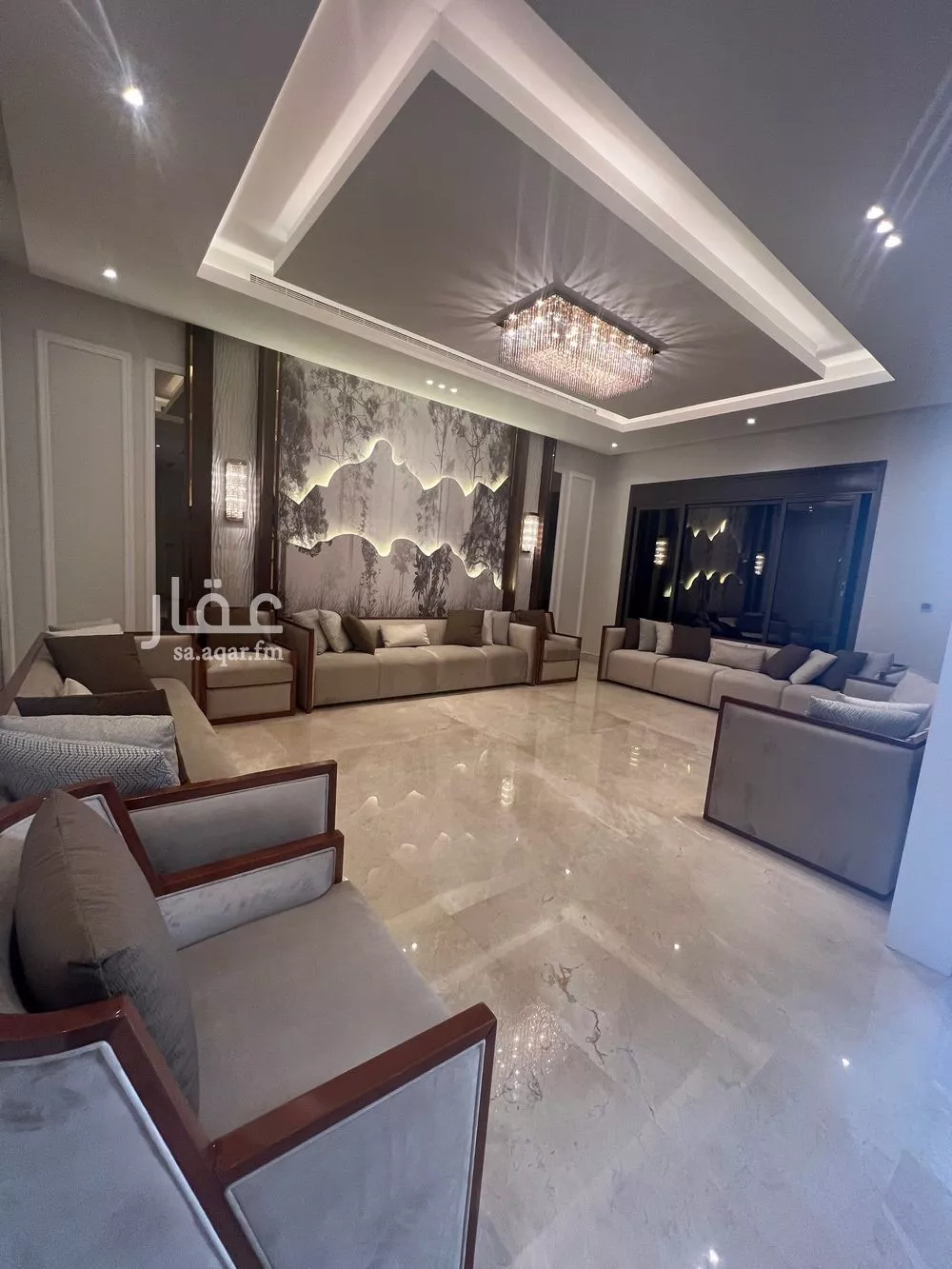 فيلا 7 غرف في الملقا 1