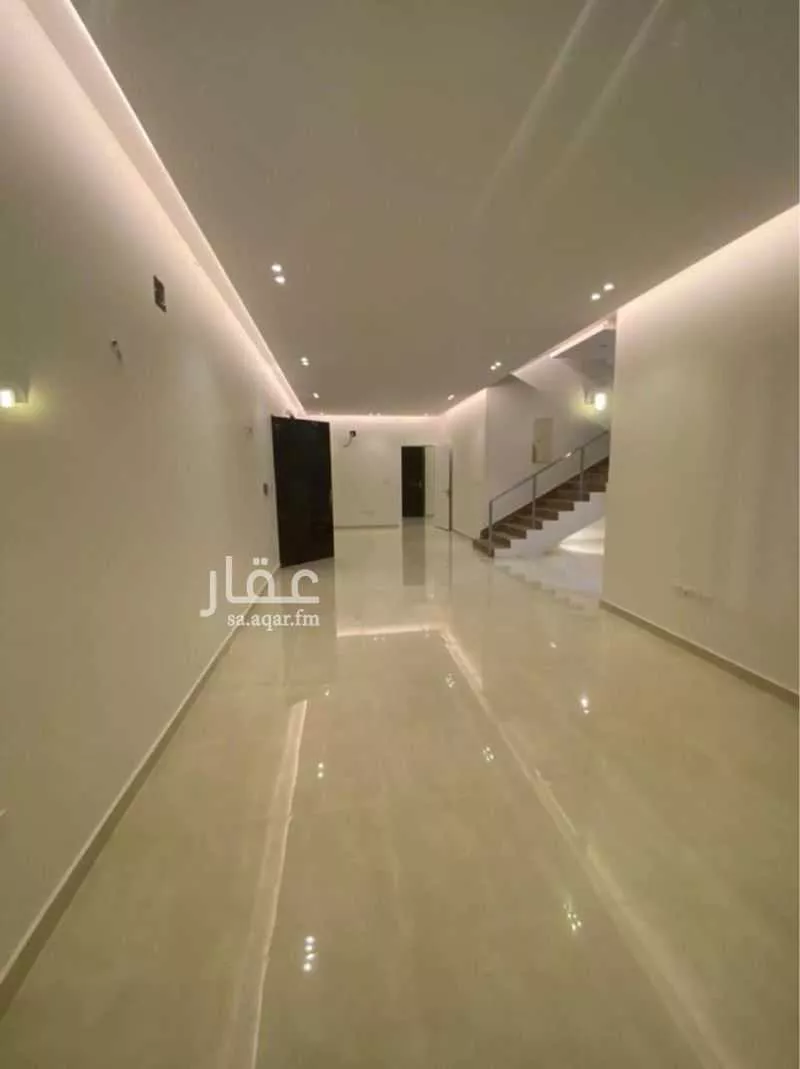 فيلا 4 غرف في العارض 5