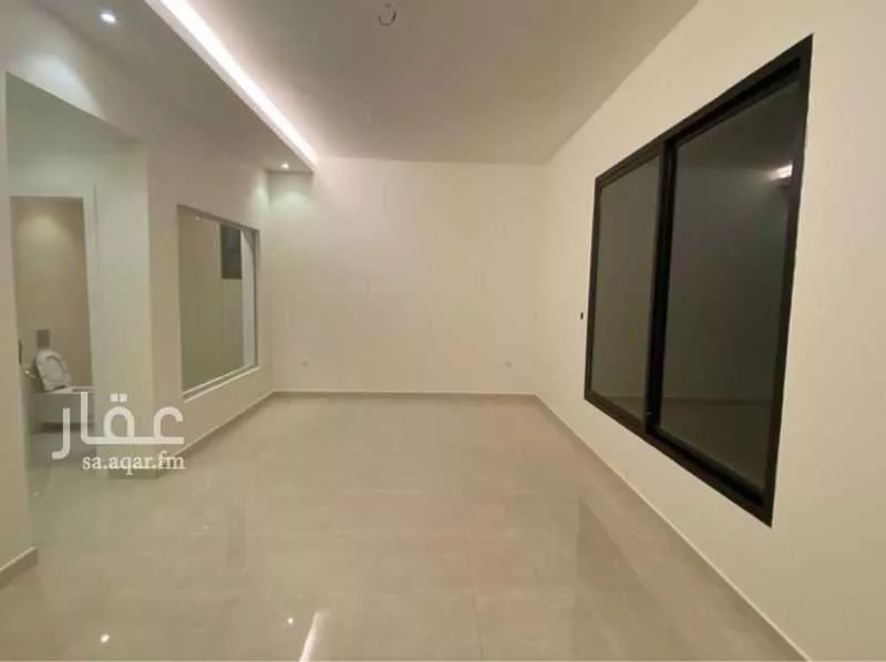 فيلا 4 غرف في العارض 3