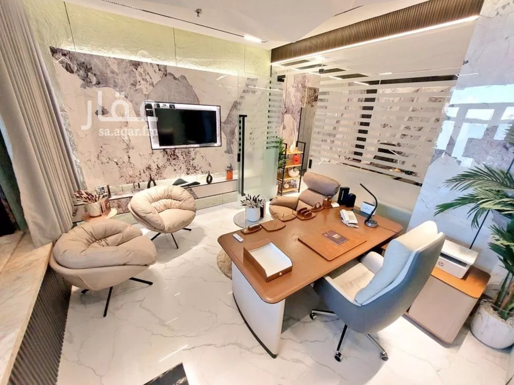 مكتب 38 م² في العليا 4