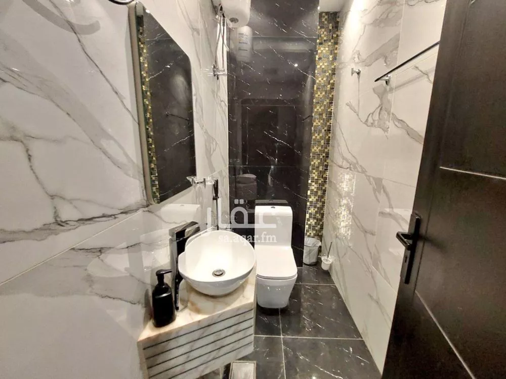 5 bedroom office in Al Olaya, Riyadh 6