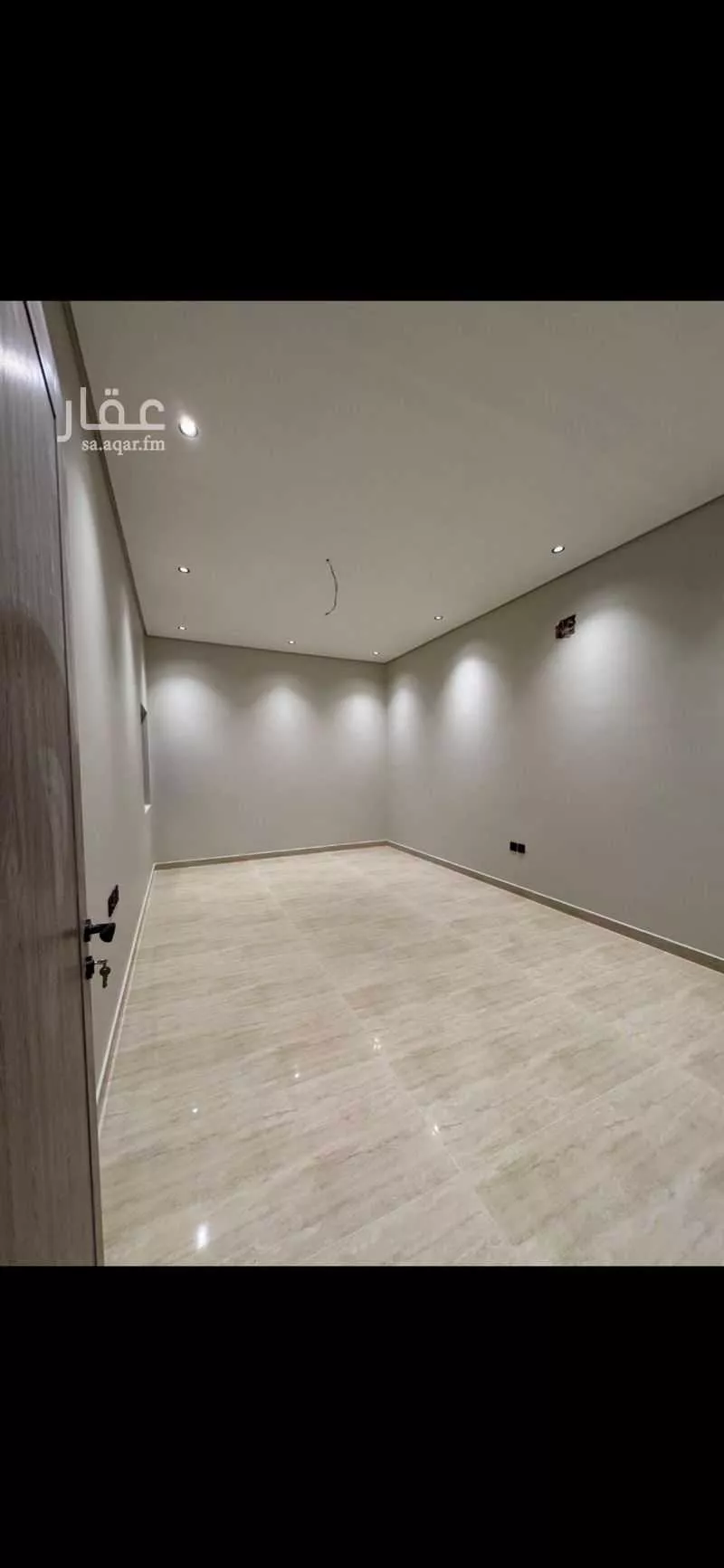 فيلا 5 غرف في الامواج 5