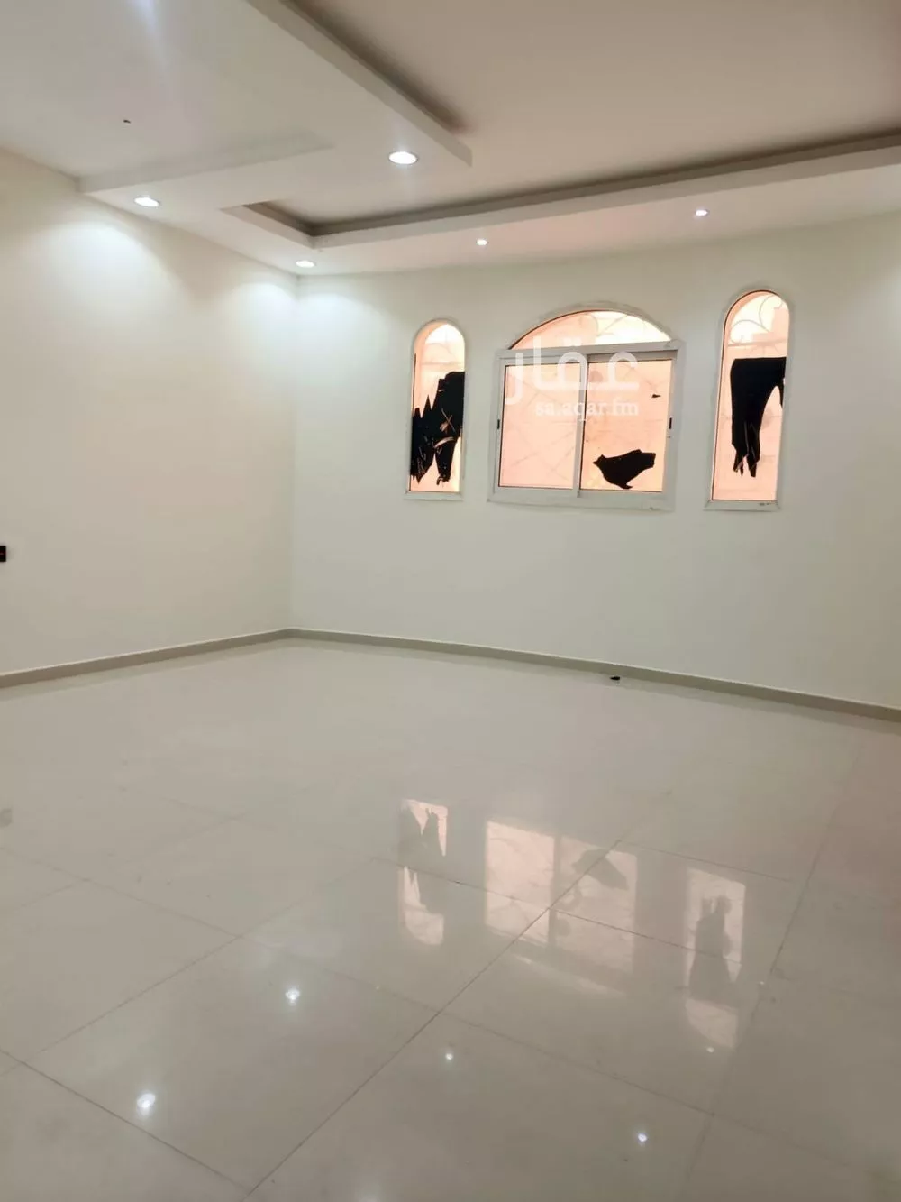 شقة 5 غرف في الرمال 4