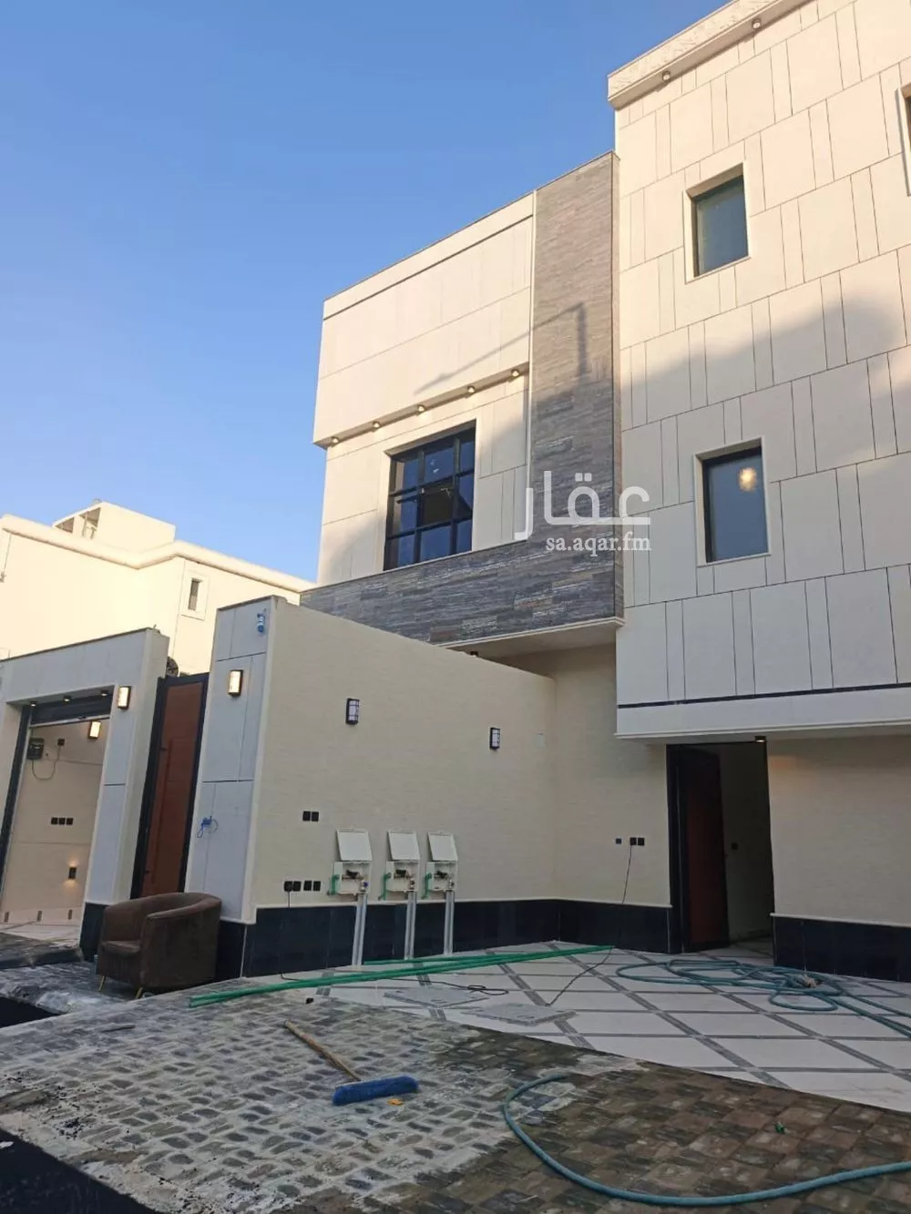 شقة 5 غرف في الجنادرية 1